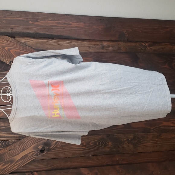 Hurley - Picture 6 of 8